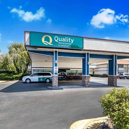 Quality Inn & Suites Medford Airport Esterno foto