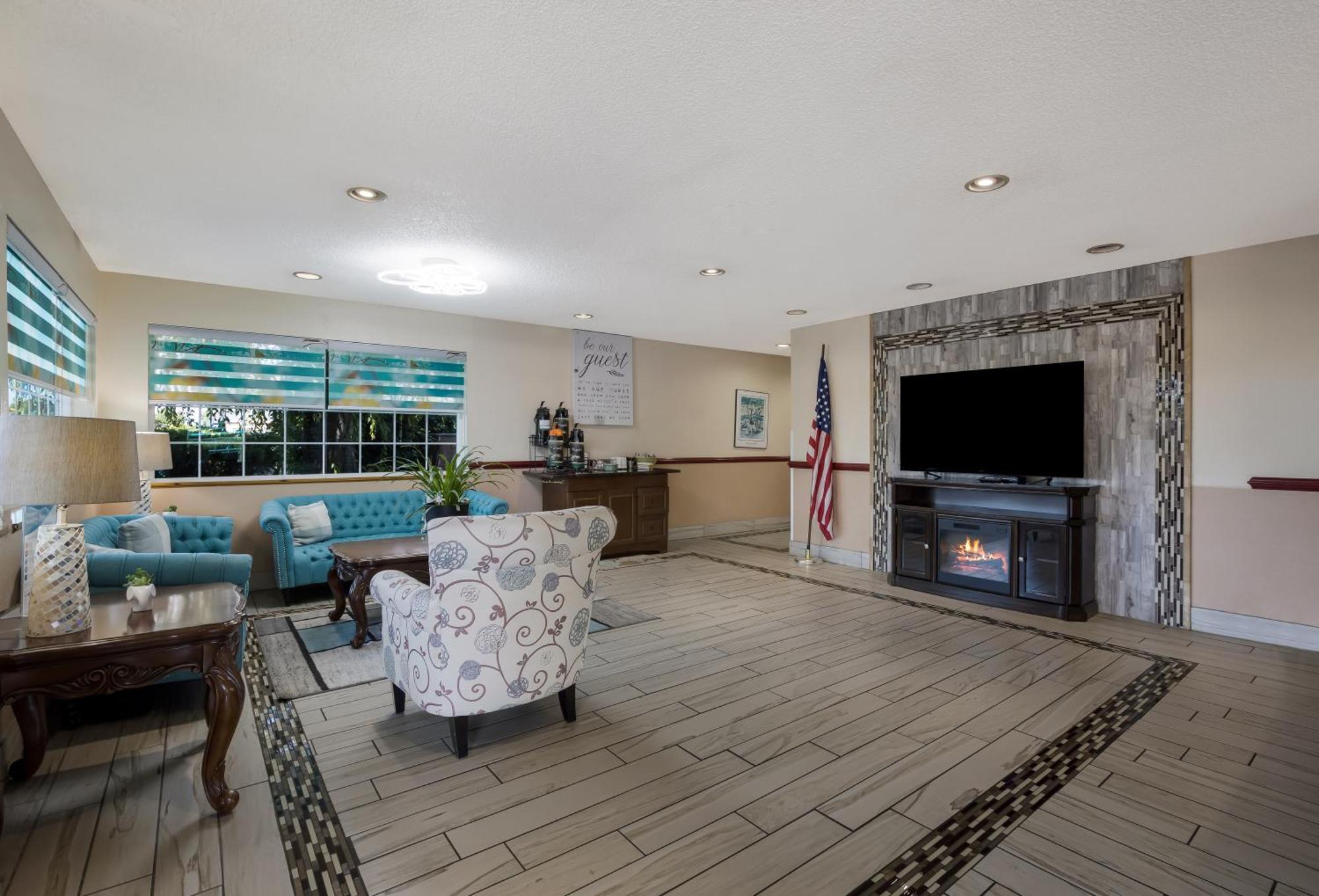 Quality Inn & Suites Medford Airport Esterno foto